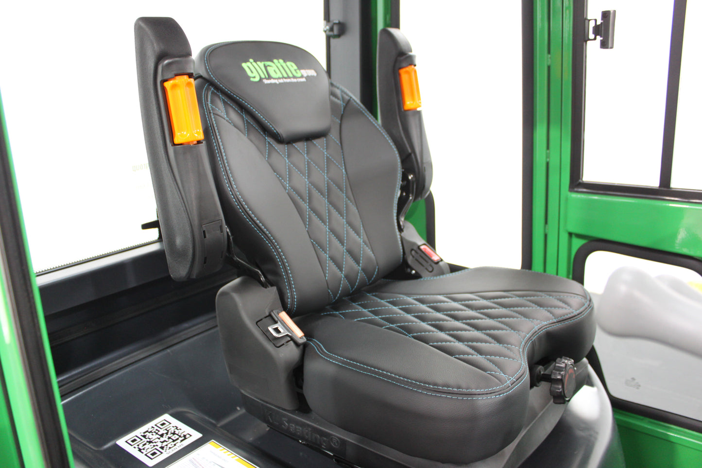 giraffe GBL30 Premium Full Cab 3.0T | 115V/230AH lithium battery |4-Wheel Forklift | Fast Charging, Zero Emissions