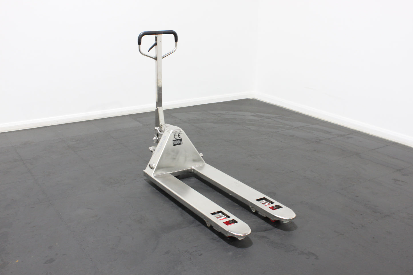 giraffe 3T Stainless Steel Euro Spec 550x1150mm Manual Pallet Truck | Heavy Duty, Low Profile