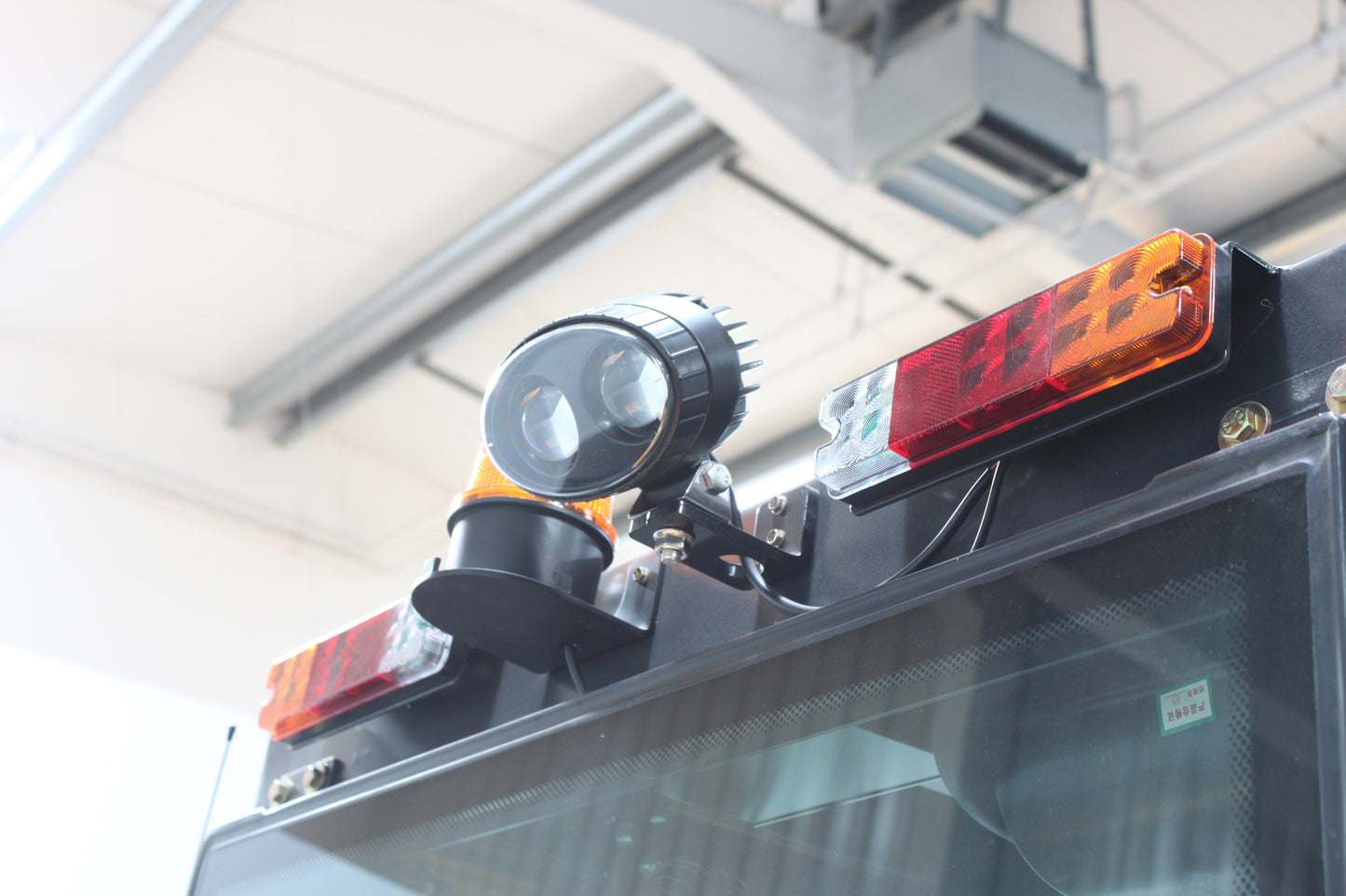 HIFOUNE FD25 - Full Cab