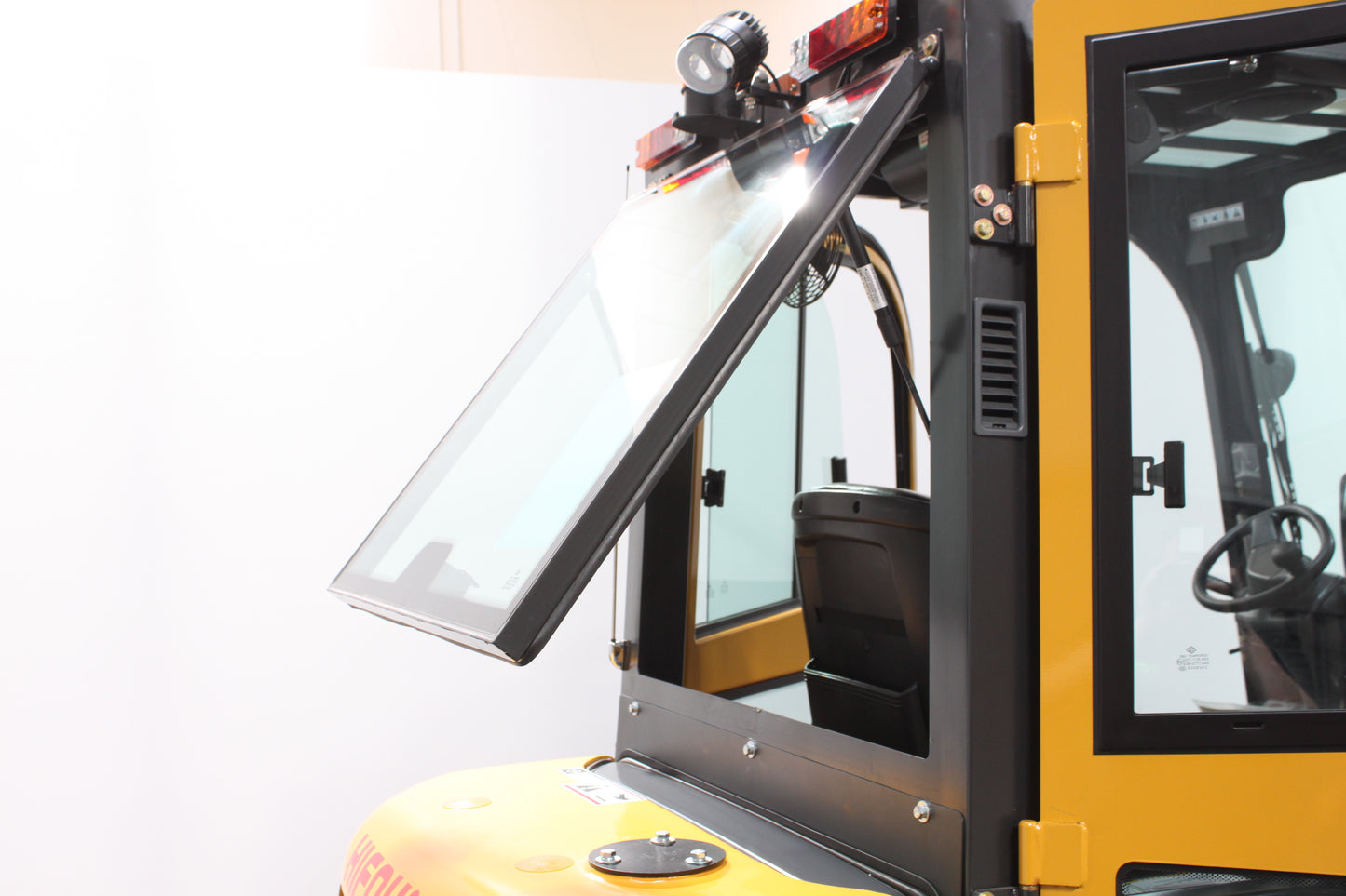 HIFOUNE FD25 - Full Cab