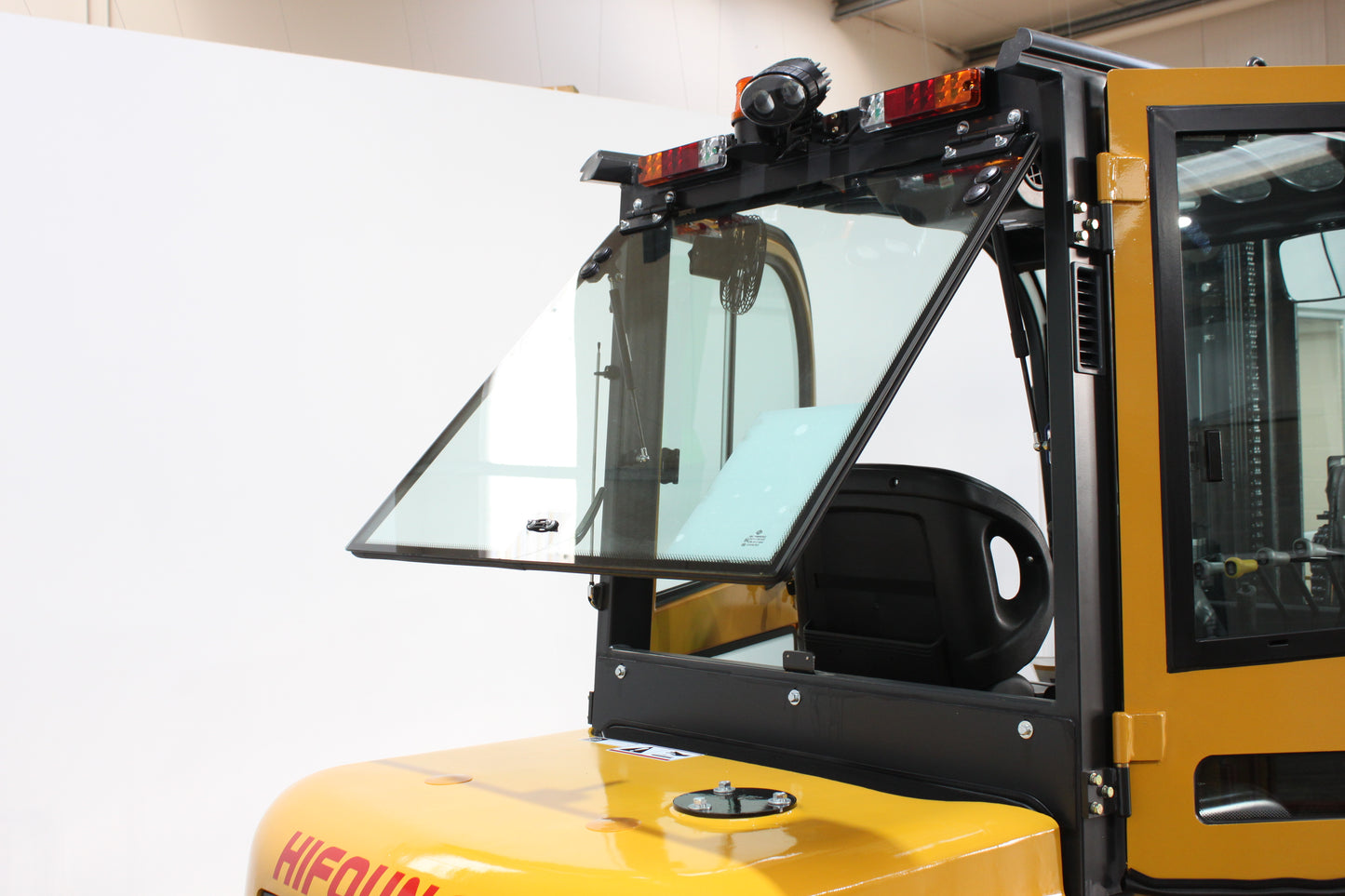 HIFOUNE FD40 - Full Cab Diesel Counterbalance