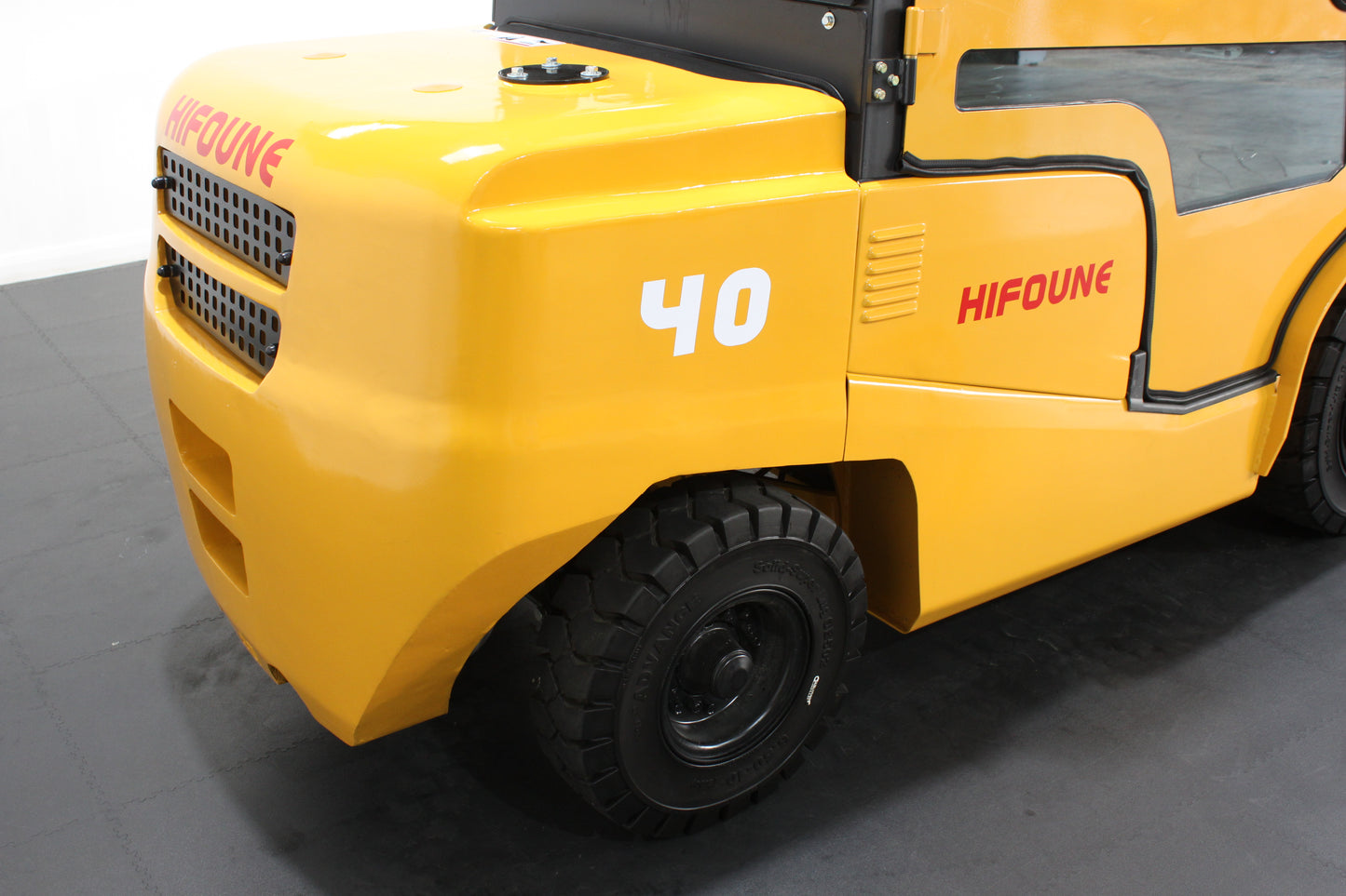 HIFOUNE FD40 - Full Cab Diesel Counterbalance