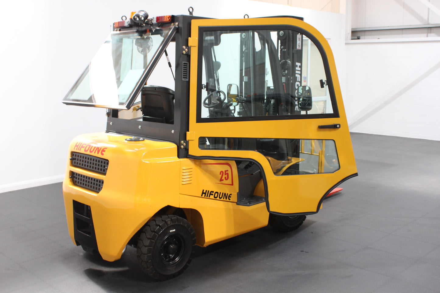 HIFOUNE FD25 - Full Cab