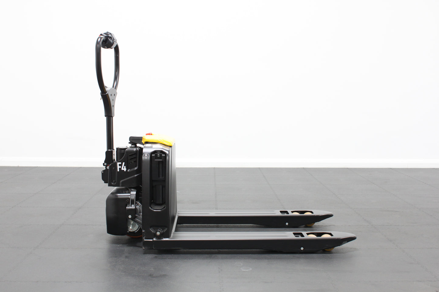 WELLFORCE F4 Powered Pallet Truck (UK Spec 680x1000mm)