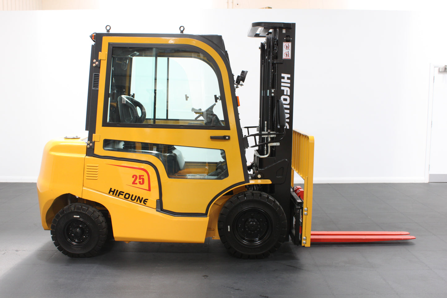 HIFOUNE FD25 - Full Cab