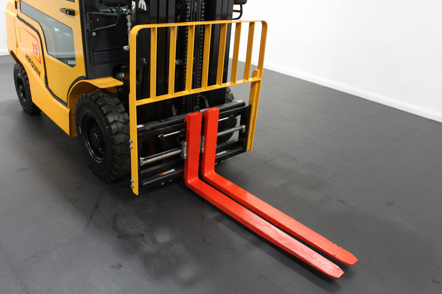 HIFOUNE FD25 - Full Cab