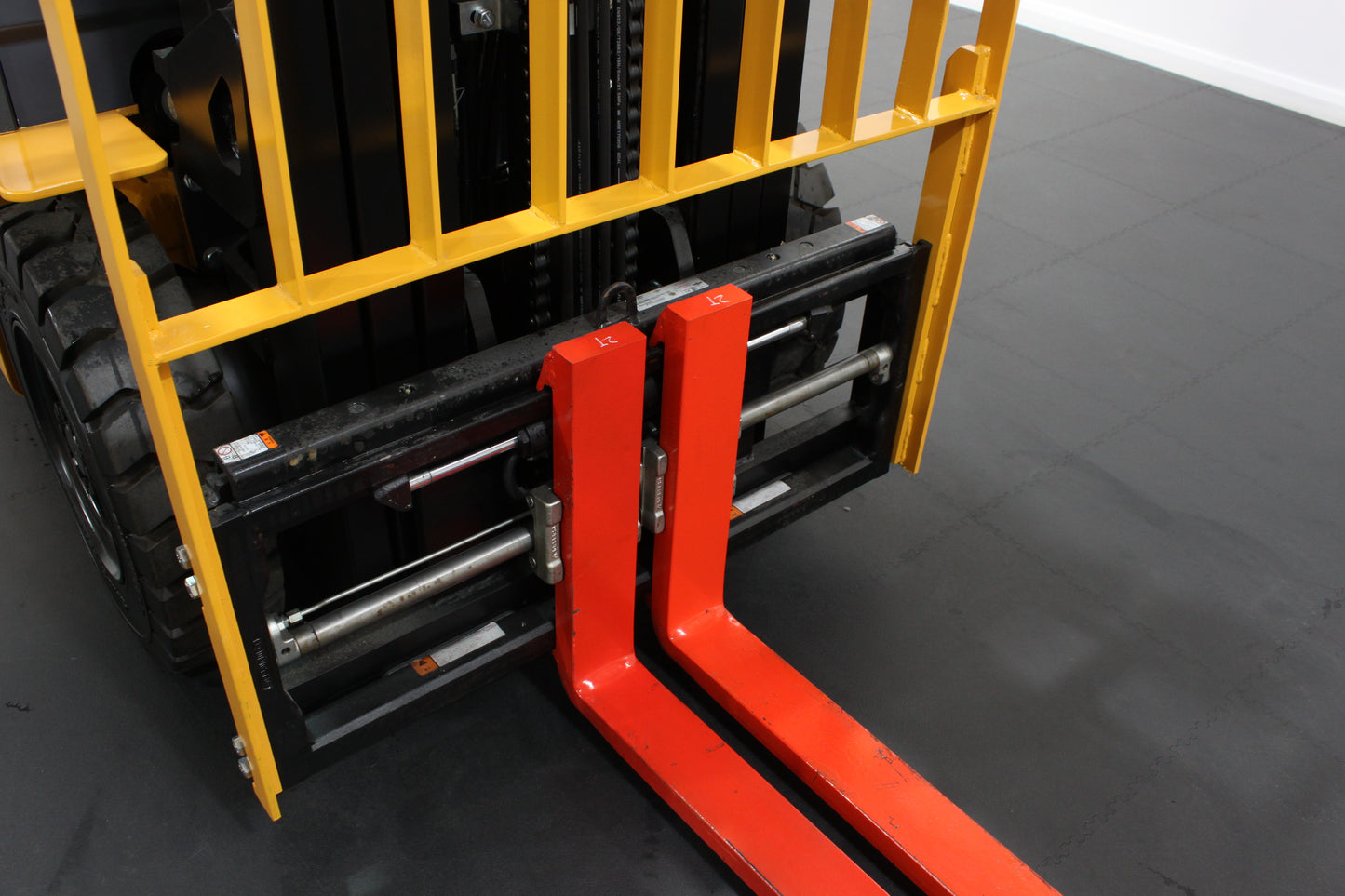 HIFOUNE FD25 - Full Cab