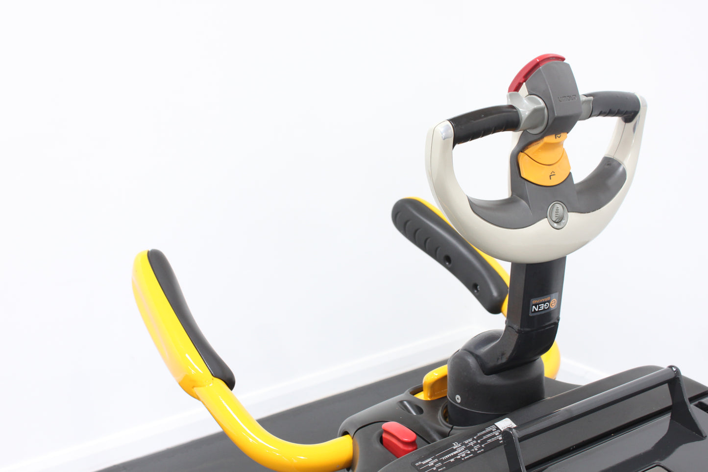 Crown WT3040 – Chariot Stand On Pallet Truck