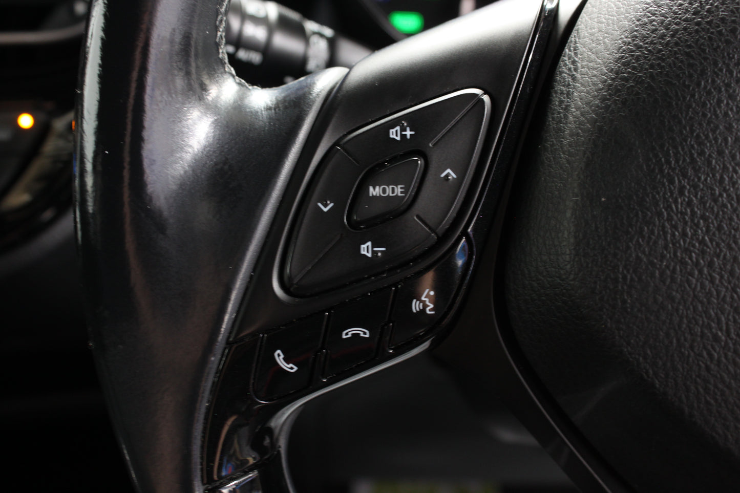 Toyota C-HR 1.8 Hybrid Dynamic 5dr CVT