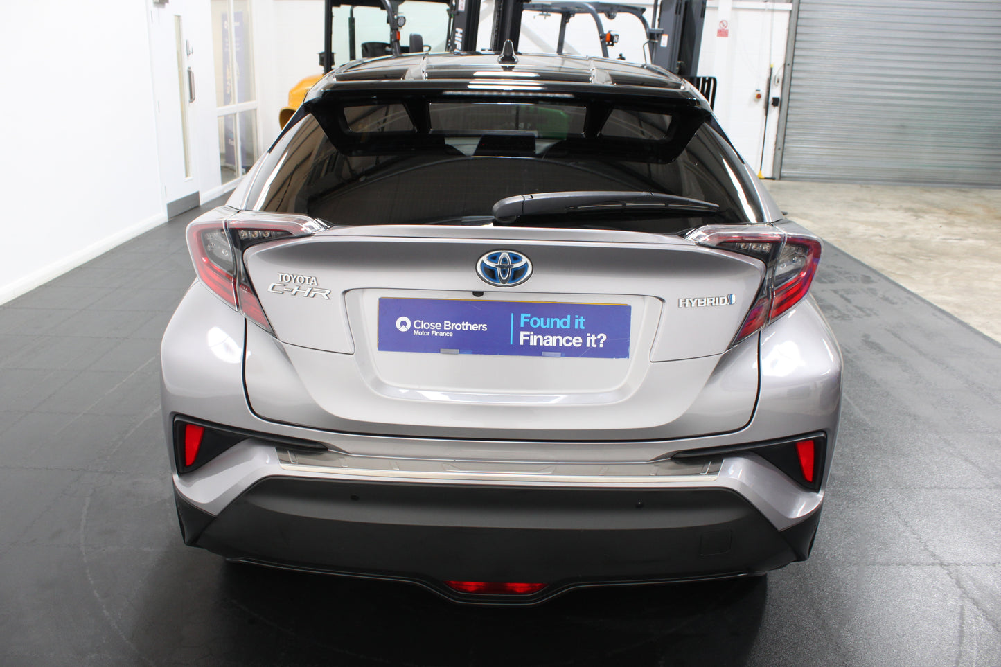 Toyota C-HR 1.8 Hybrid Dynamic 5dr CVT