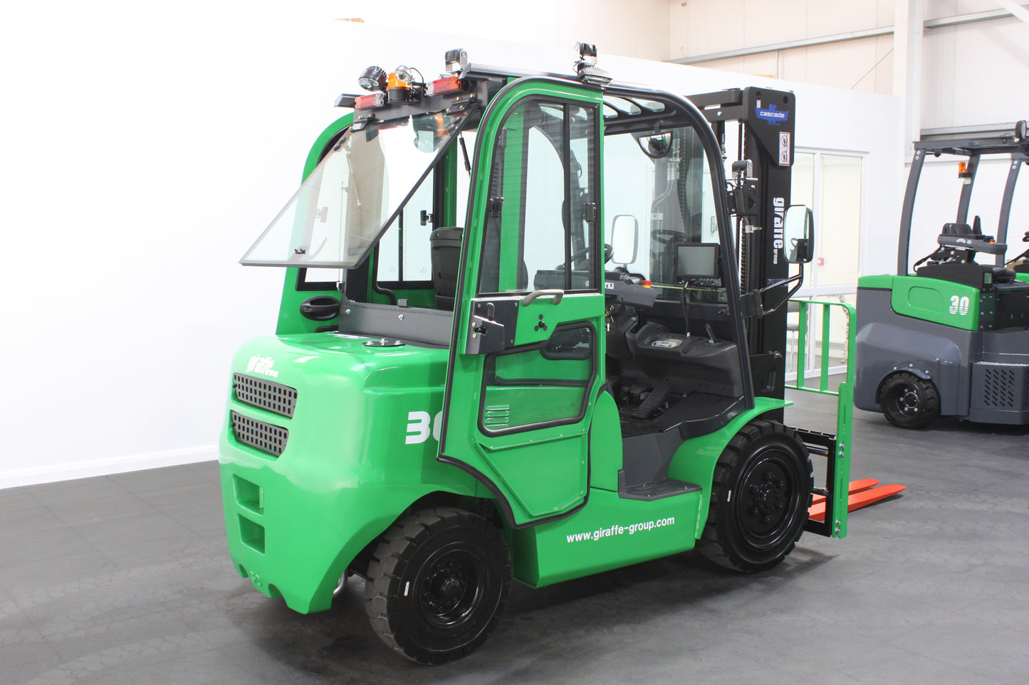 giraffe FD30 Premium Plus Adv Safety | Full Cab Diesel Counterbalance | 4-Wheel Forklift
