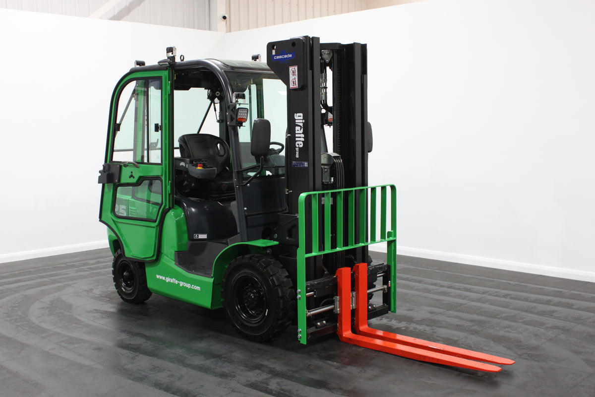 giraffe FD25 Premium Plus Advanced Pedestrian Safety | Full Cab Diesel Counterbalance | 4-Wheel Forklift
