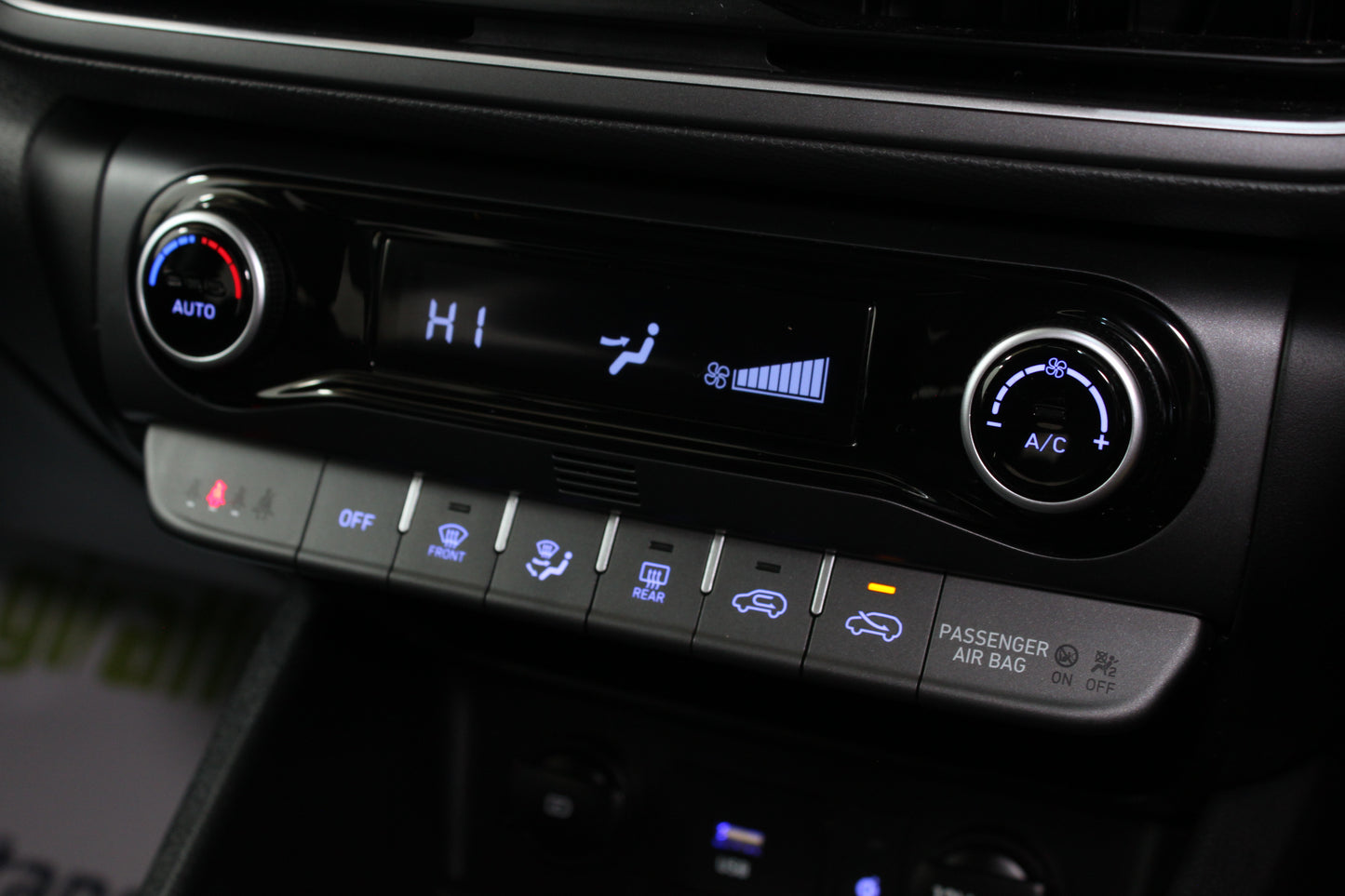 Hyundai Kona 1.0 TGDi 48V MHEV Premium 5dr