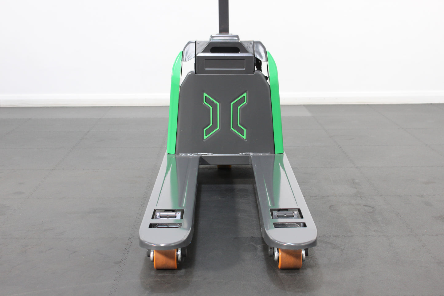 giraffe - 1.5T Lithium Powered Pallet Truck (EURO Spec 550x1150mm)
