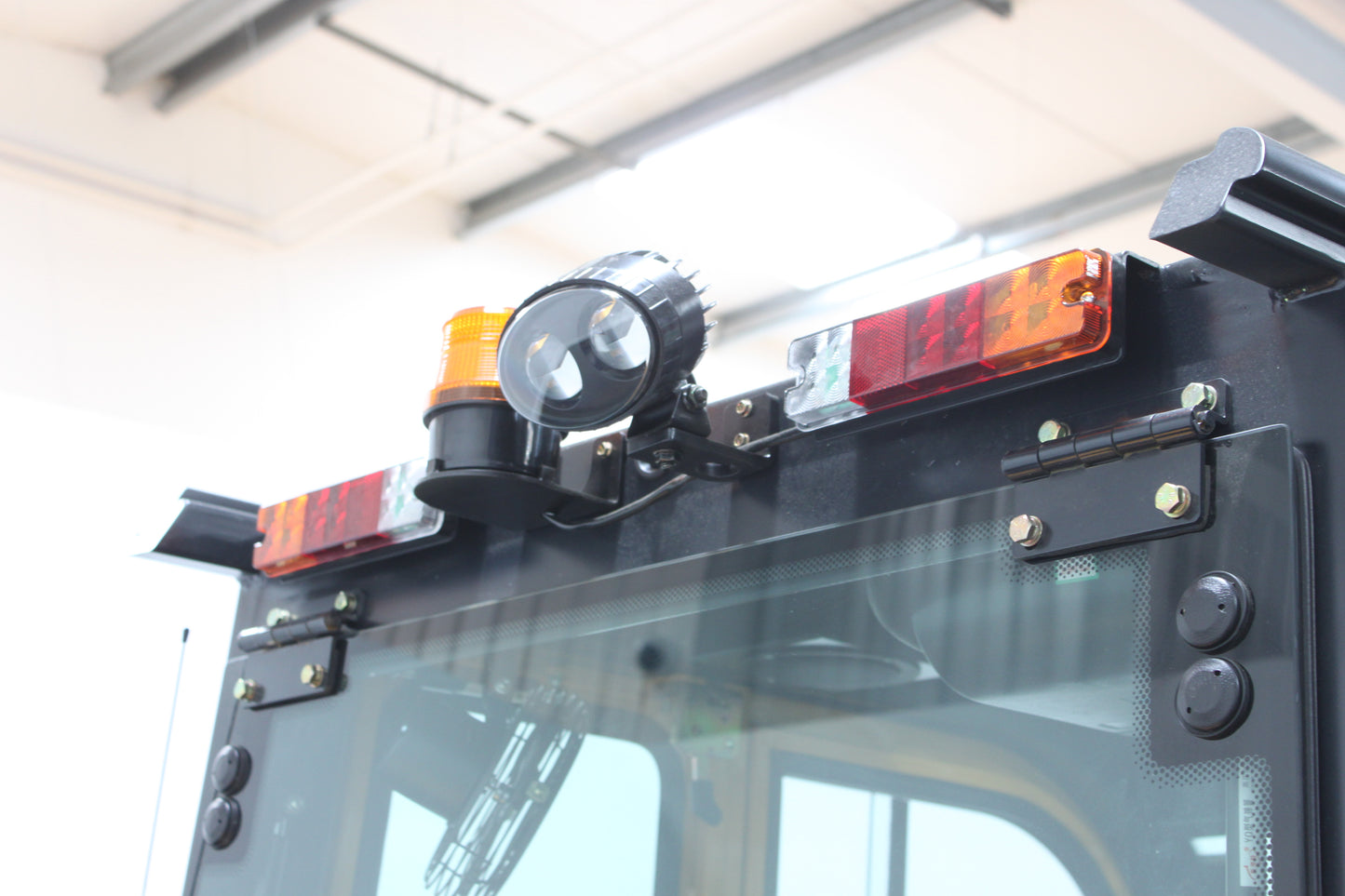 giraffe FD25 Premium | Full Cab Diesel Counterbalance | 4-Wheel Forklift