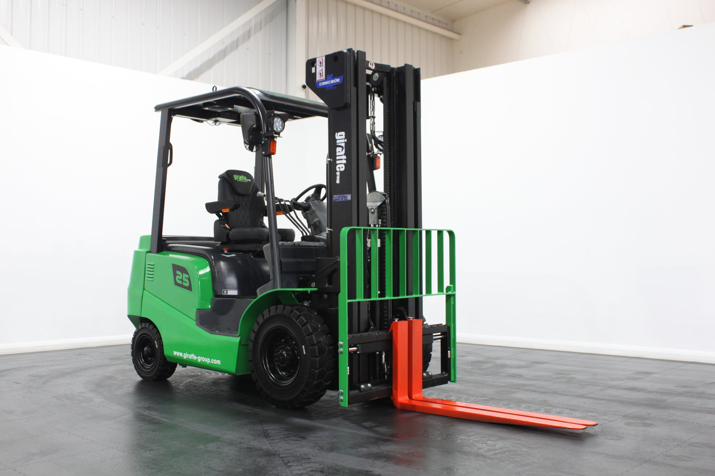 giraffe GBL25 2.5T Lithium Electric 4-Wheel Forklift | Fast Charging, Zero Emissions