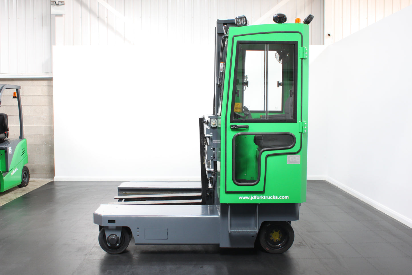 MiMA MQC40 – Multidirectional Full Cab