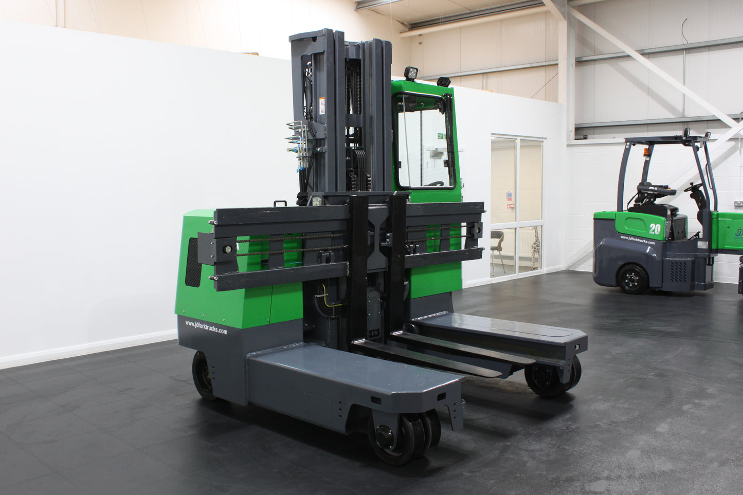 MiMA MQC40 – Multidirectional Full Cab