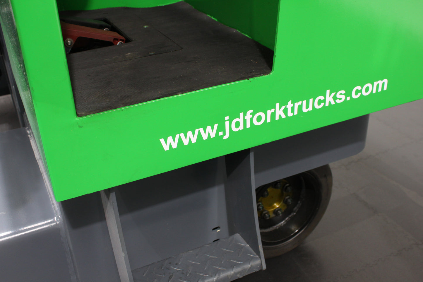 MiMA MQC40 – Multidirectional Full Cab