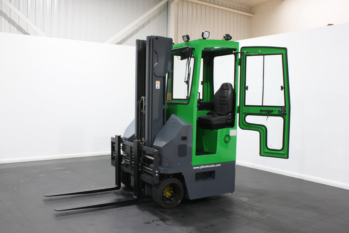 MiMA MQK30 - Multidirectional Counterbalance Forklift