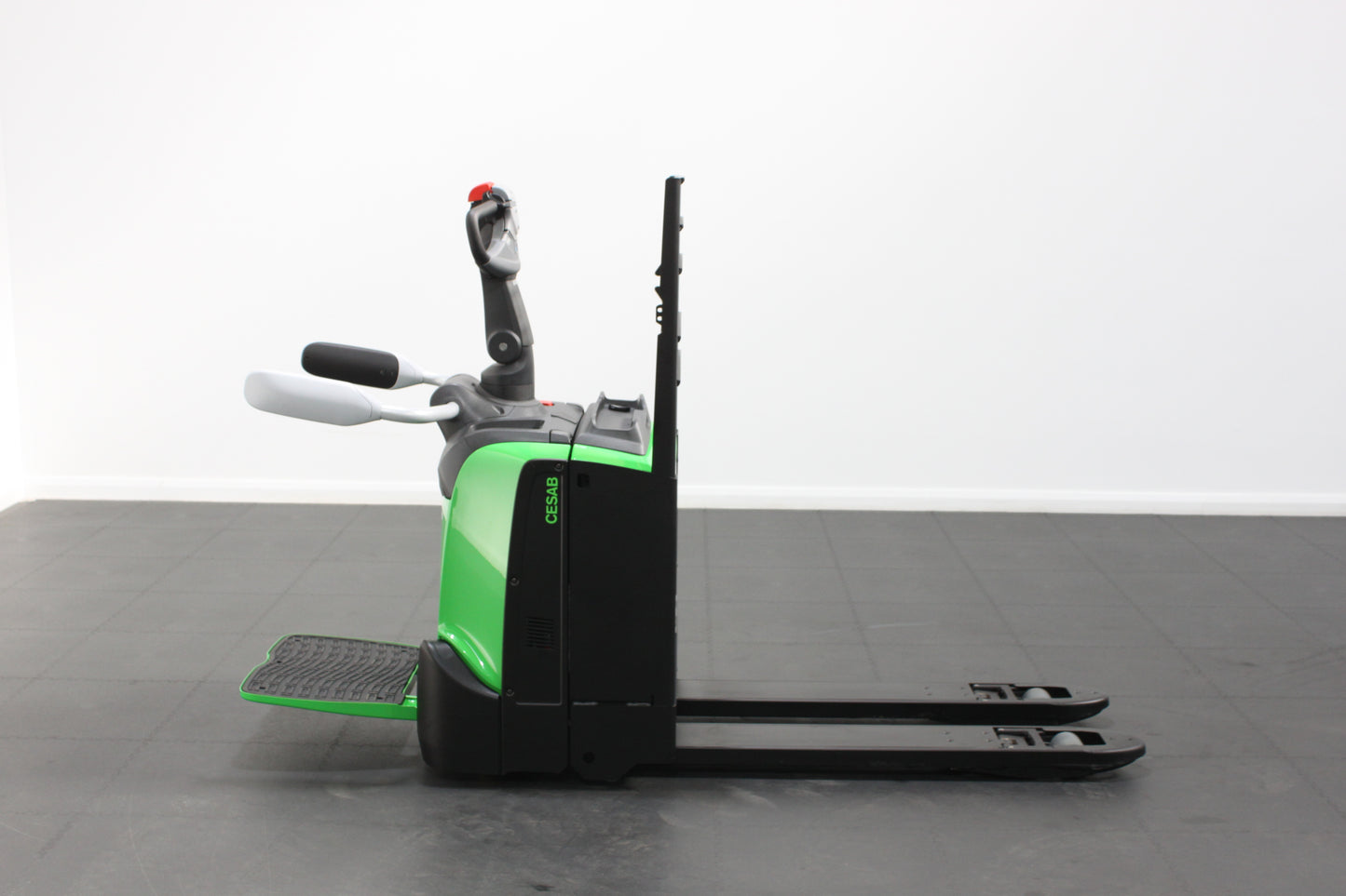 CESAB P320 Powered Pallet Truck with Platform Ride-On