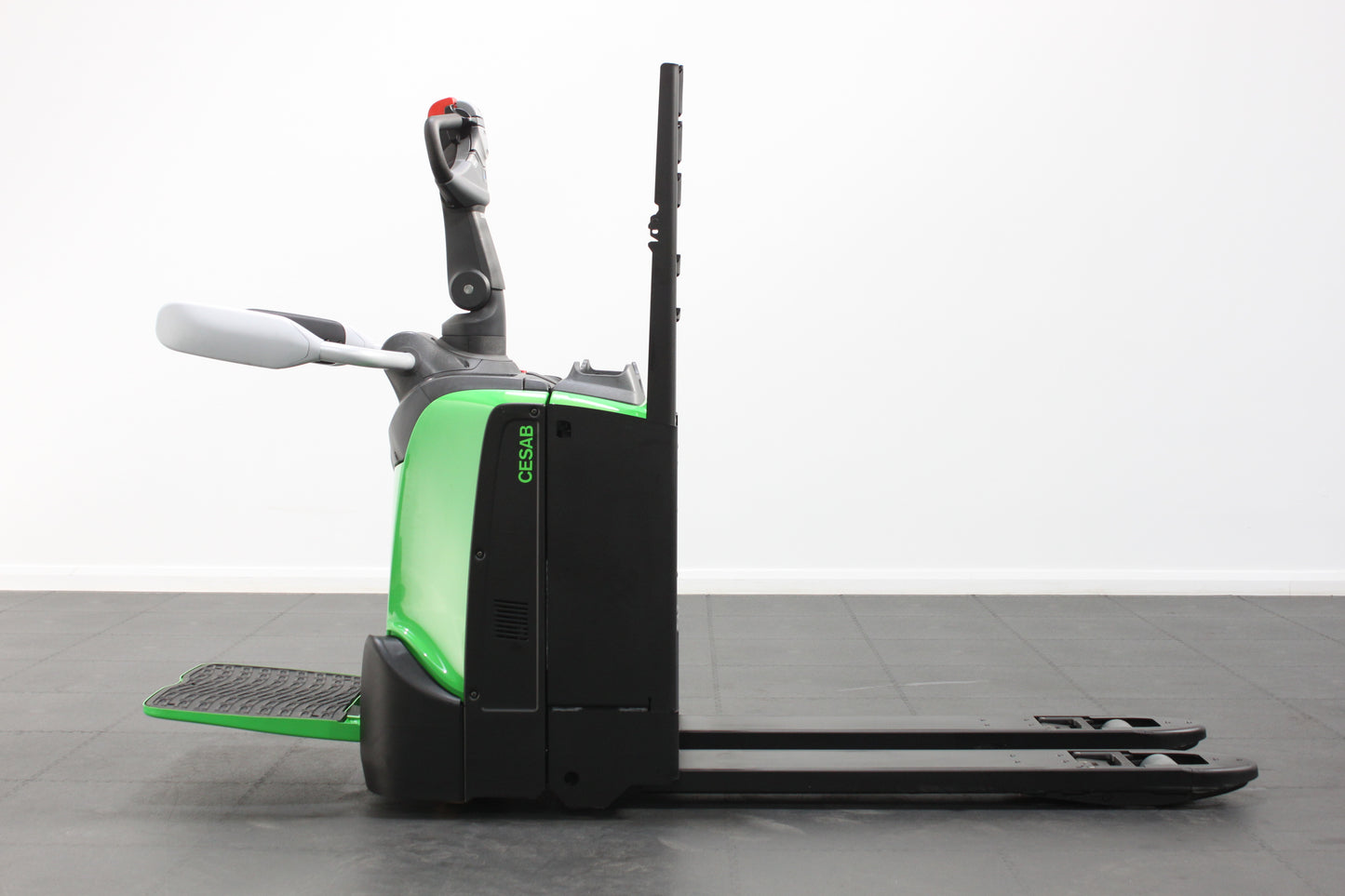 CESAB P320 Powered Pallet Truck with Platform Ride-On