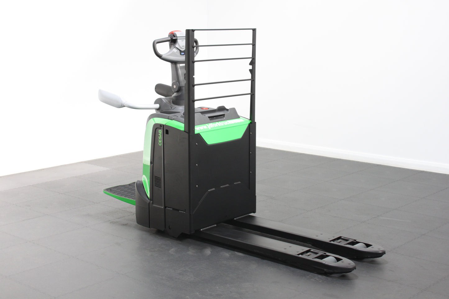 CESAB P320 Powered Pallet Truck with Platform Ride-On