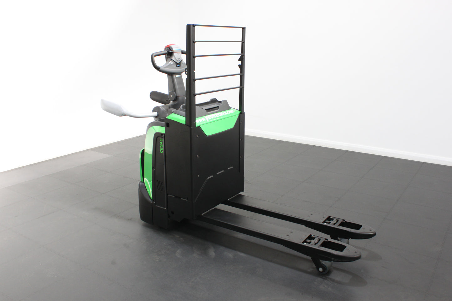 CESAB P320 Powered Pallet Truck with Platform Ride-On