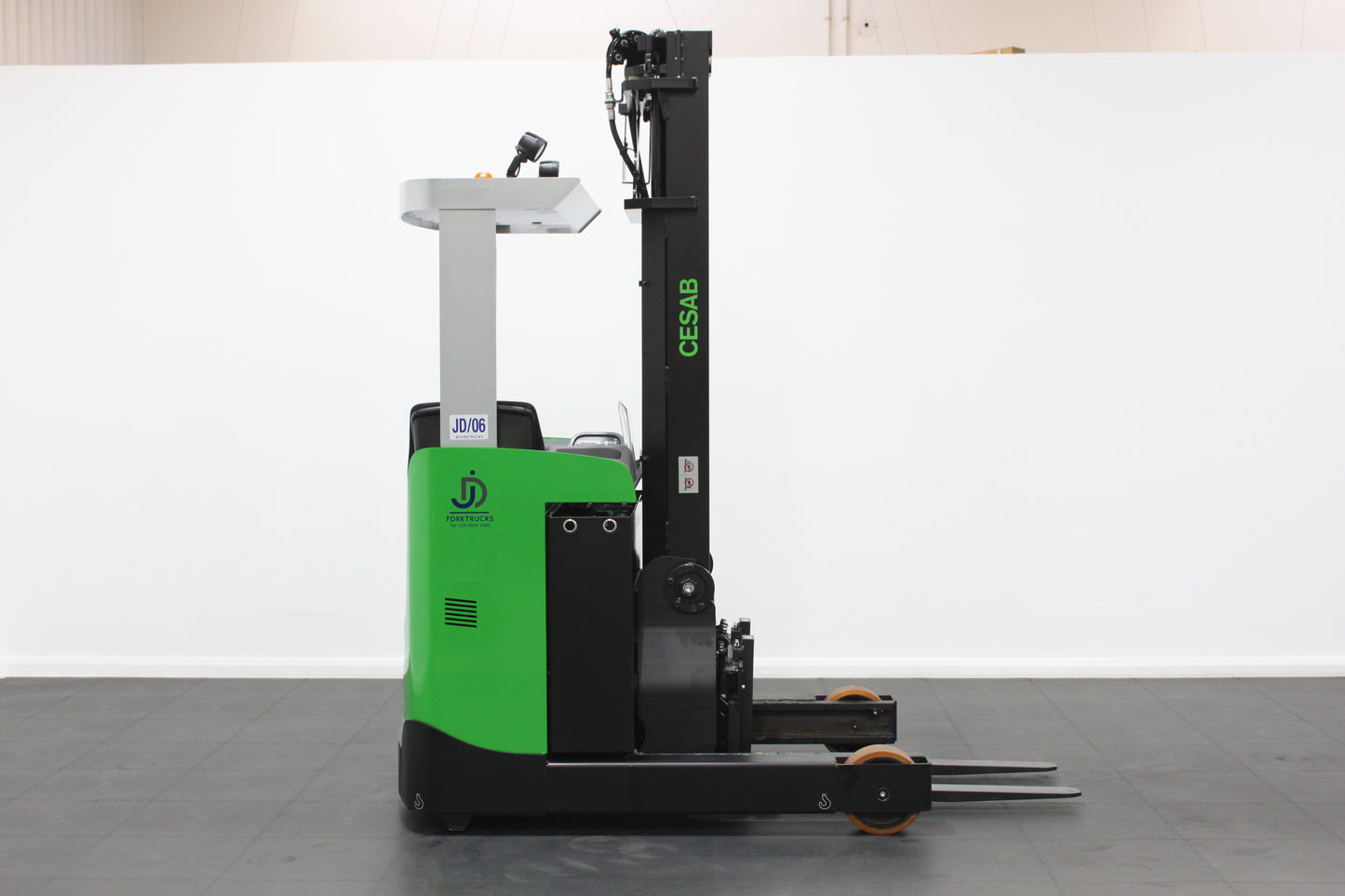 CESAB R116 Electric Reach Truck