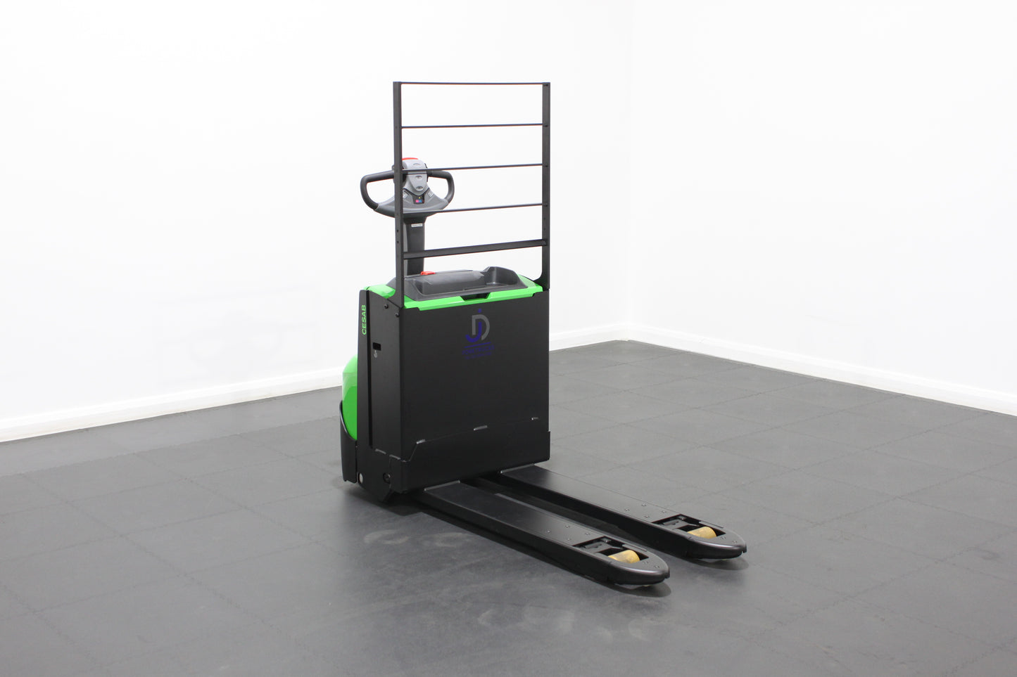 CESAB P220 – Pedestrian Powered Pallet Truck