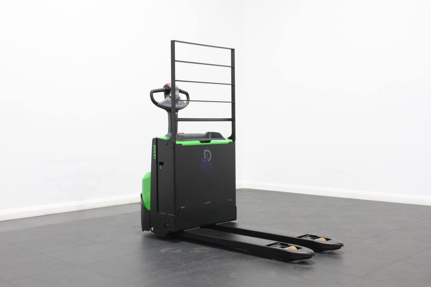 CESAB P220 – Pedestrian Powered Pallet Truck