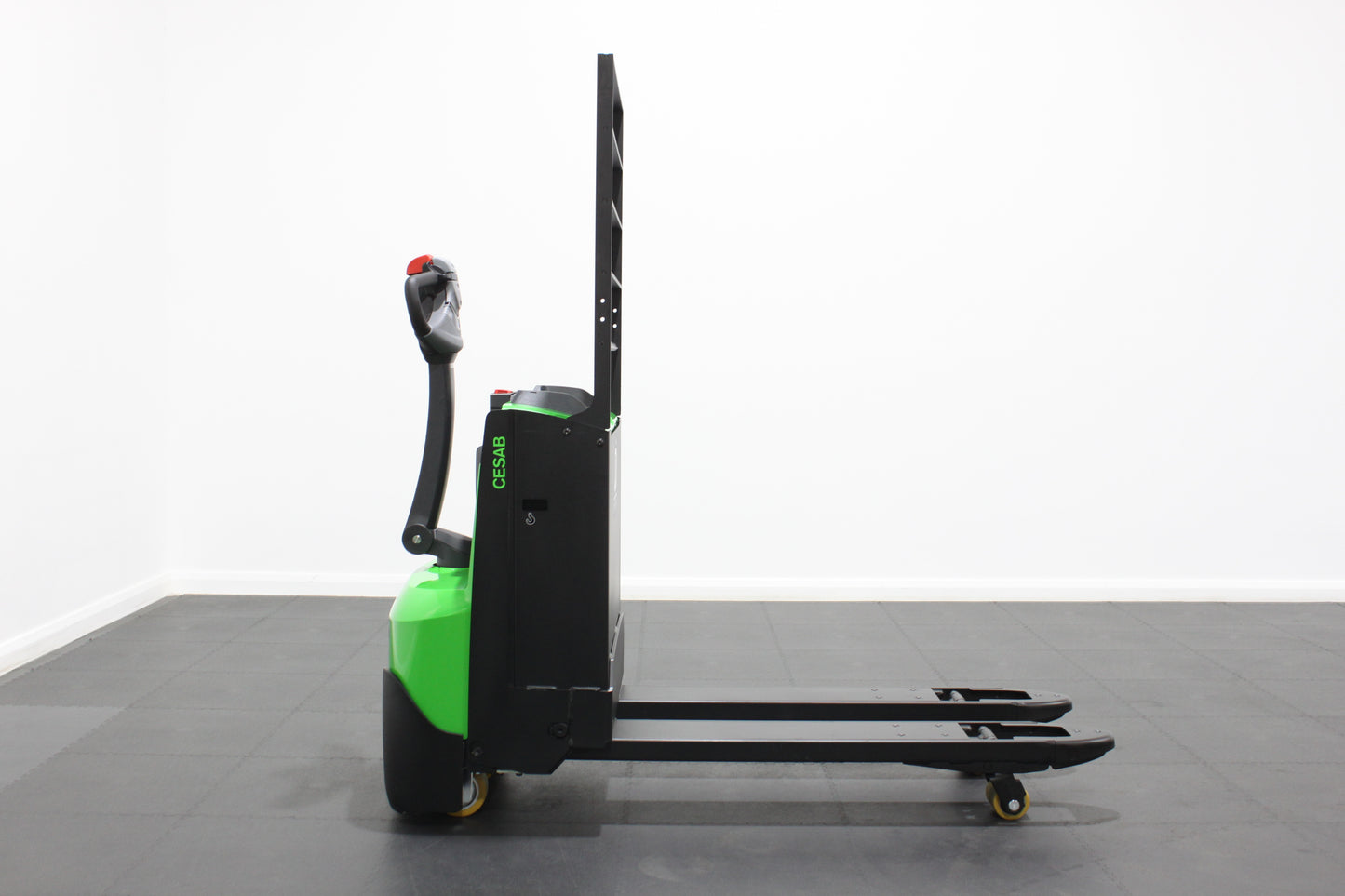CESAB P220 – Pedestrian Powered Pallet Truck
