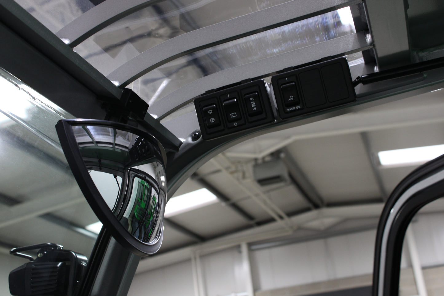 CESAB M325DV Torque Converter Diesel Counterbalance Forklift - Full Cab