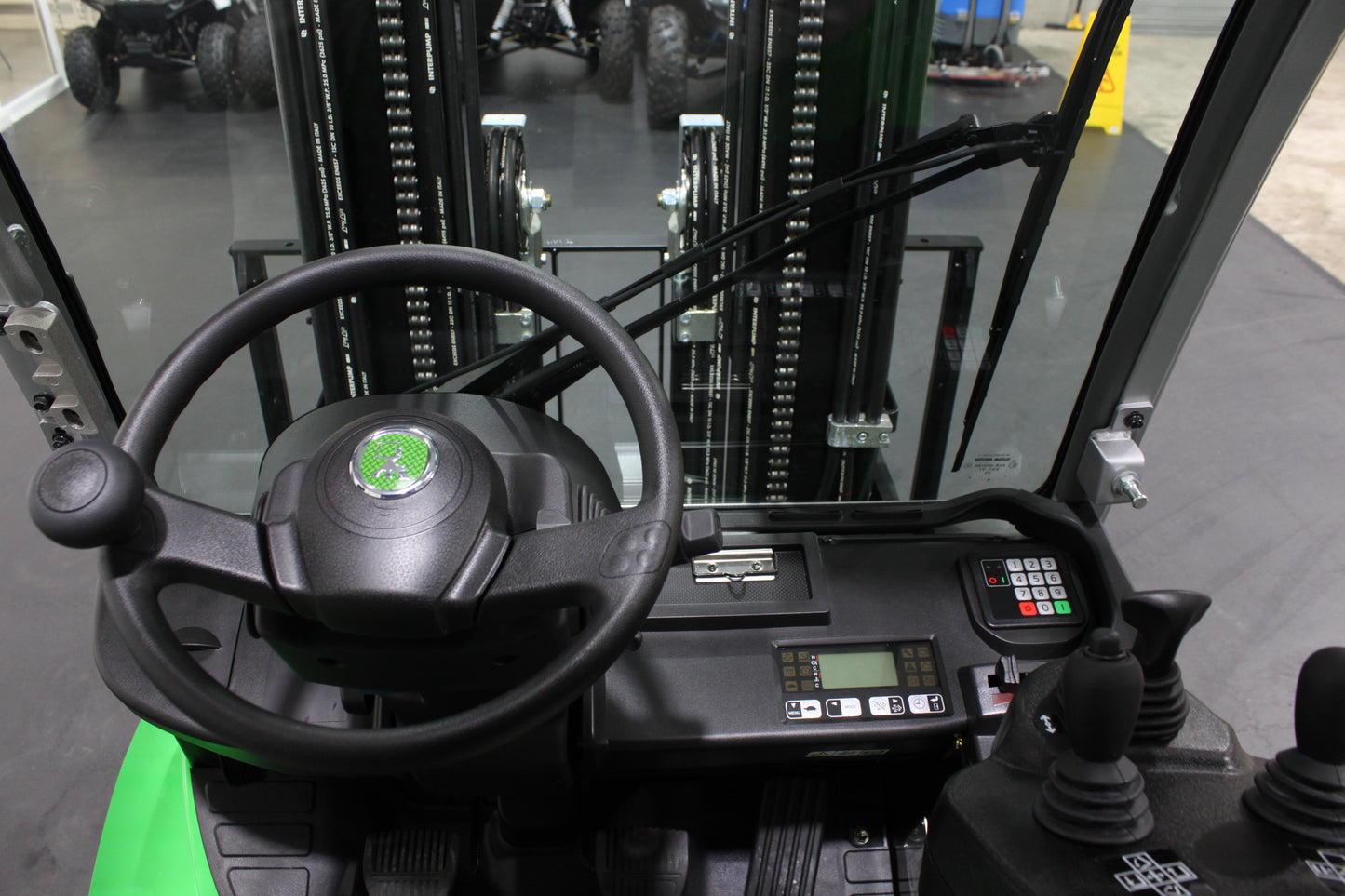 CESAB M325DV Torque Converter Diesel Counterbalance Forklift - Full Cab