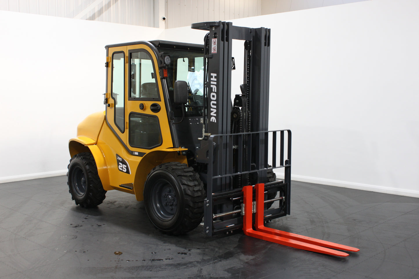 HIFOUNE CPCD25-4WD - Full Cab - Rough Terrain Forklift