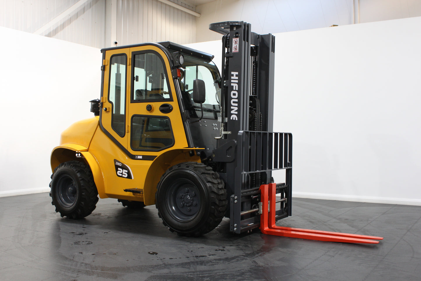 HIFOUNE CPCD25-4WD - Full Cab - Rough Terrain Forklift
