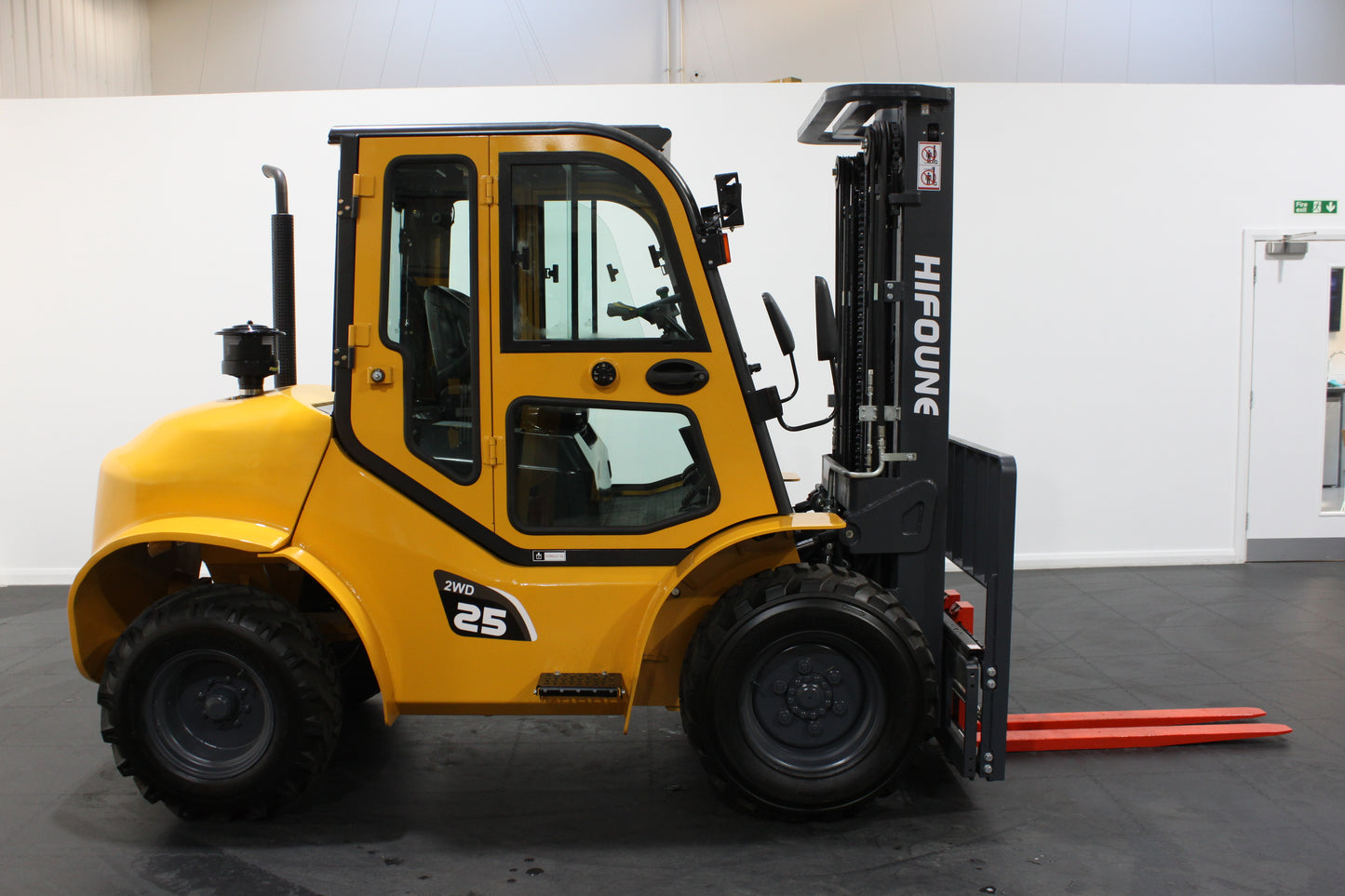 HIFOUNE CPCD25-4WD - Full Cab - Rough Terrain Forklift