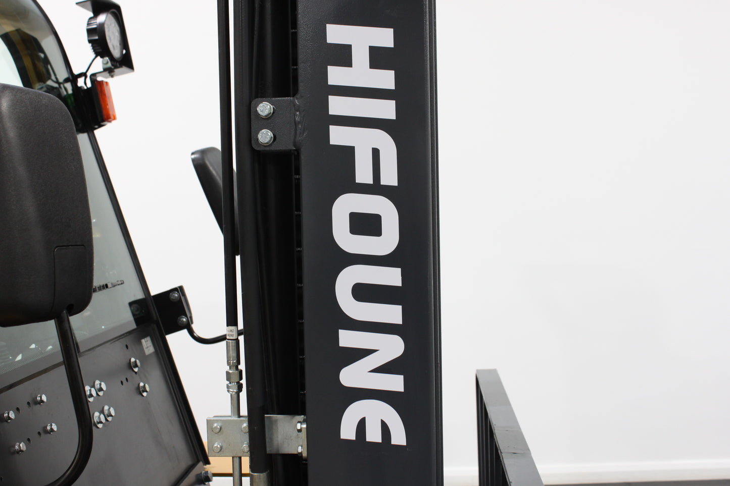 HIFOUNE CPCD25-4WD - Full Cab - Rough Terrain Forklift