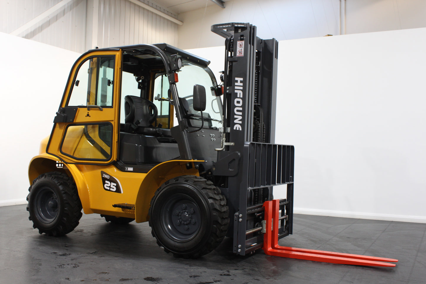 HIFOUNE CPCD25-4WD - Full Cab - Rough Terrain Forklift