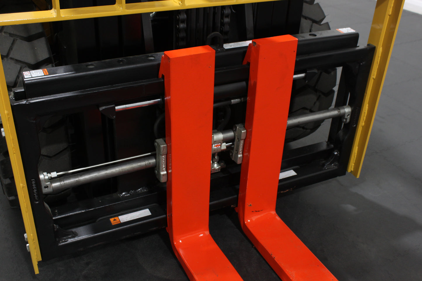 HIFOUNE FBL30 - Full Cab Lithium Electric Counterbalance