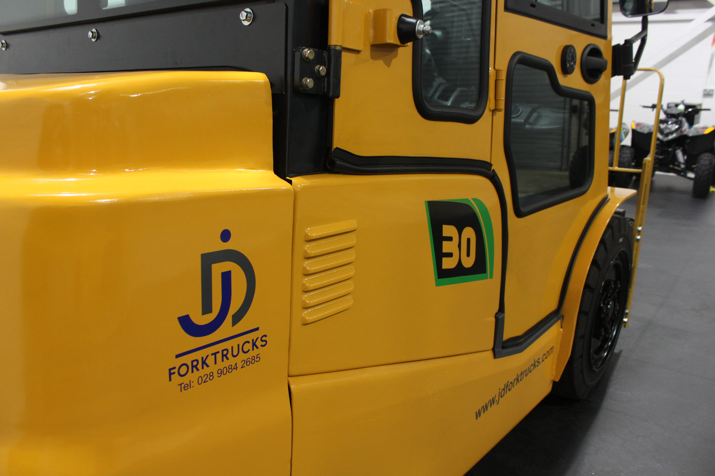 HIFOUNE FBL30 - Full Cab Lithium Electric Counterbalance