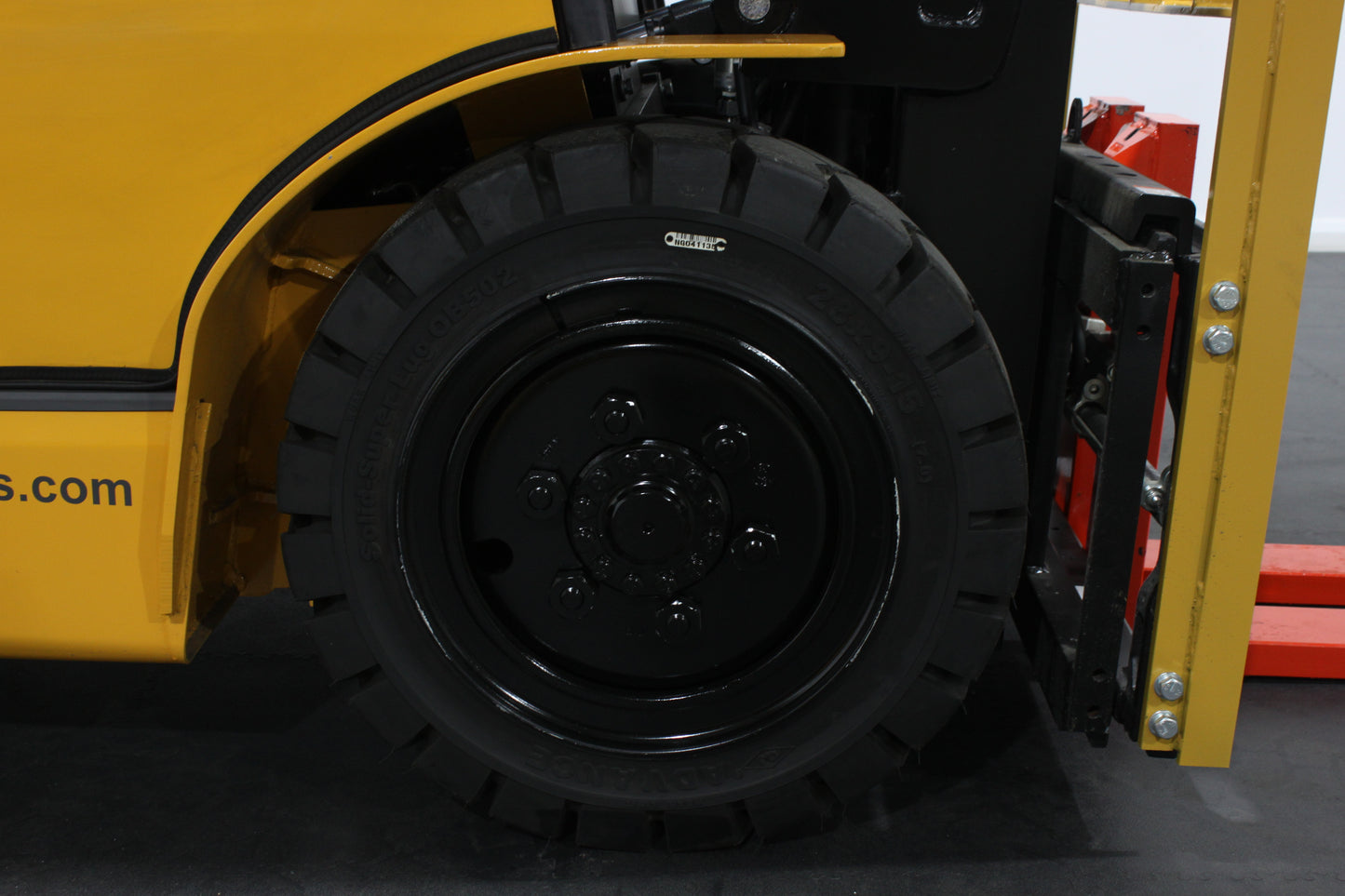 HIFOUNE FBL30 - Full Cab Lithium Electric Counterbalance