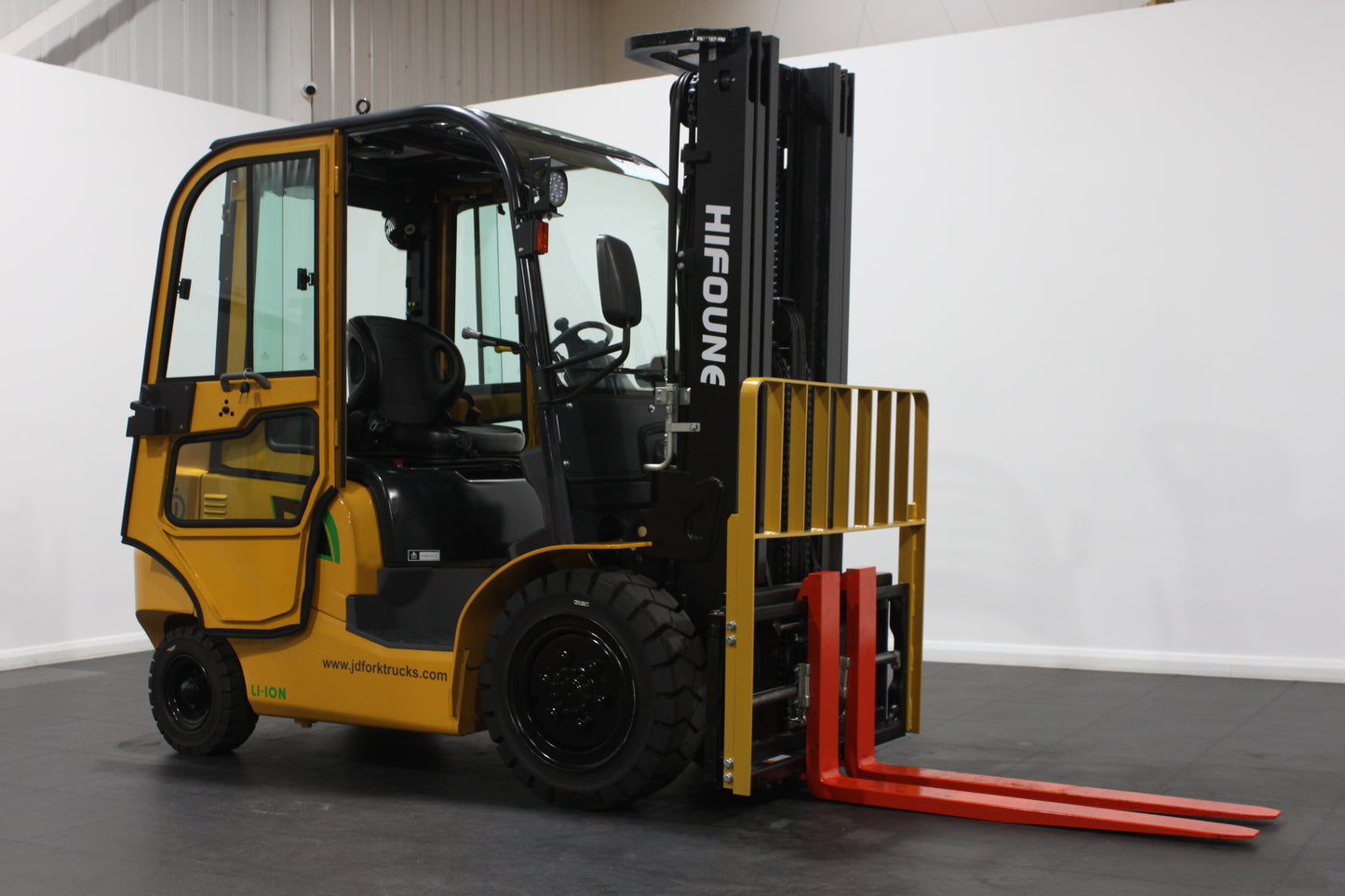 HIFOUNE FBL30 - Full Cab Lithium Electric Counterbalance