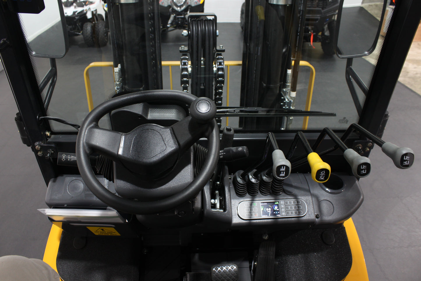 HIFOUNE FBL30 - Full Cab Lithium Electric Counterbalance