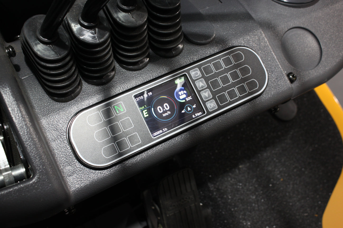 HIFOUNE FBL30 - Full Cab Lithium Electric Counterbalance