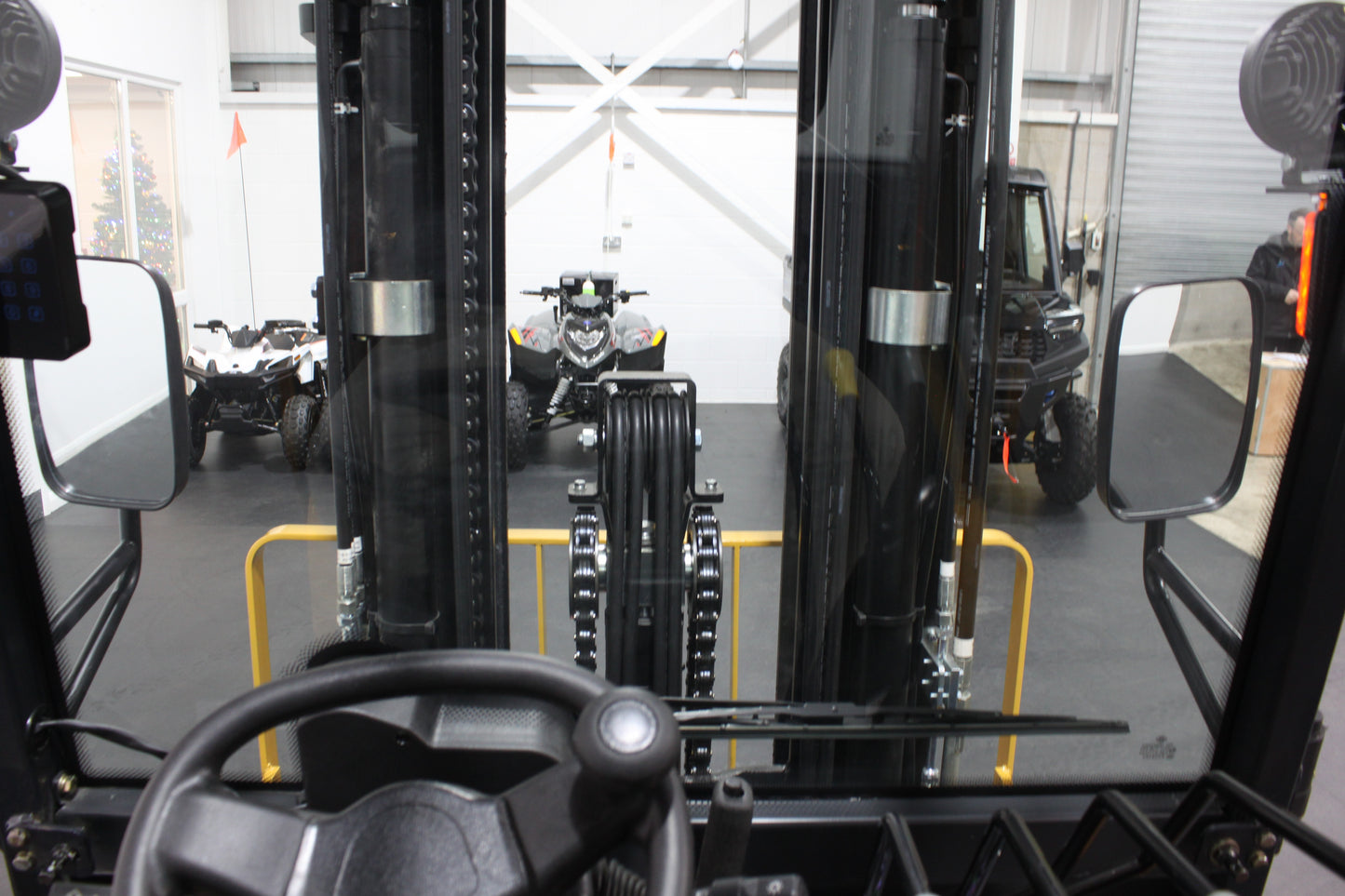 HIFOUNE FBL30 - Full Cab Lithium Electric Counterbalance