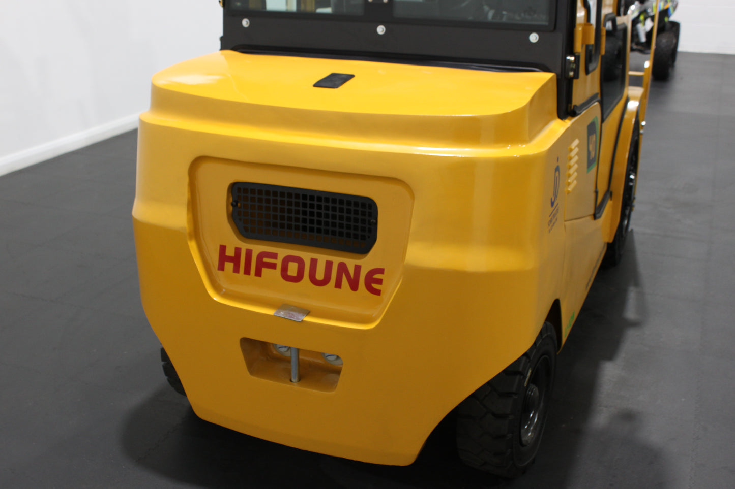 HIFOUNE FBL40 - Full Cab Lithium Electric Counterbalance