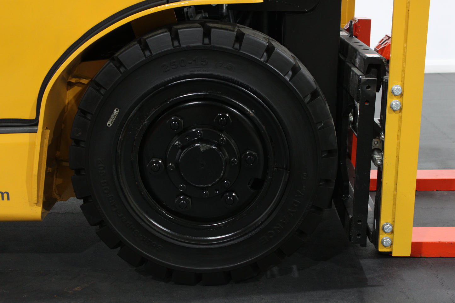 HIFOUNE FBL40 - Full Cab Lithium Electric Counterbalance