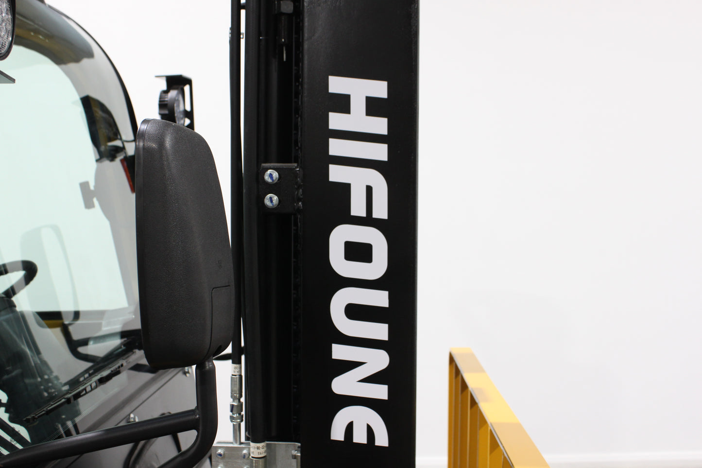 HIFOUNE FBL40 - Full Cab Lithium Electric Counterbalance