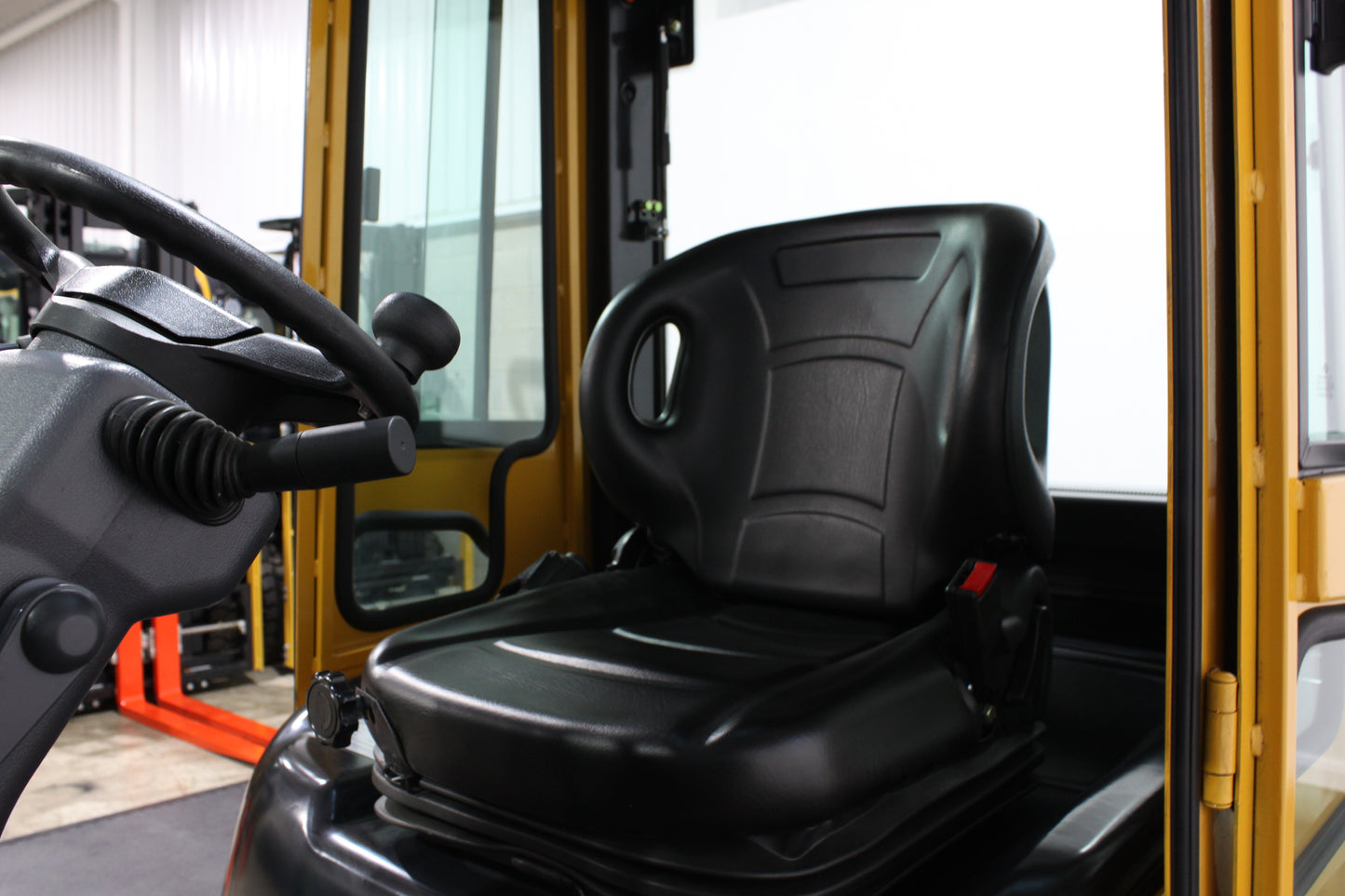 HIFOUNE FBL40 - Full Cab Lithium Electric Counterbalance